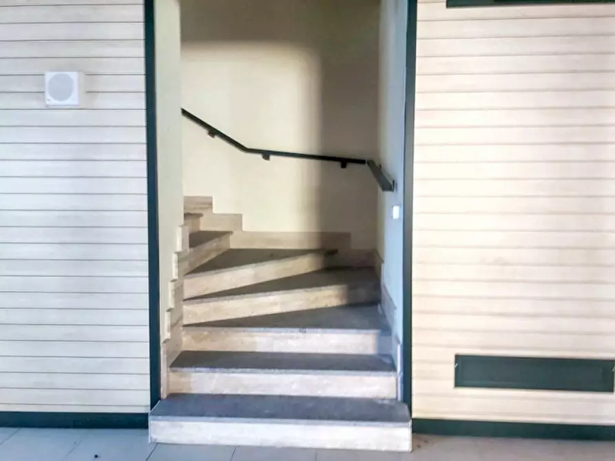 Immagine 11 di Negozio in vendita  in Via Ferdinando Neri, Aranova RM, Italia a Fiumicino