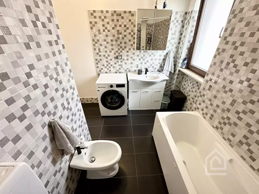 Immagine 10 di Appartamento in vendita  in Via Carpi 2/d a Rondissone