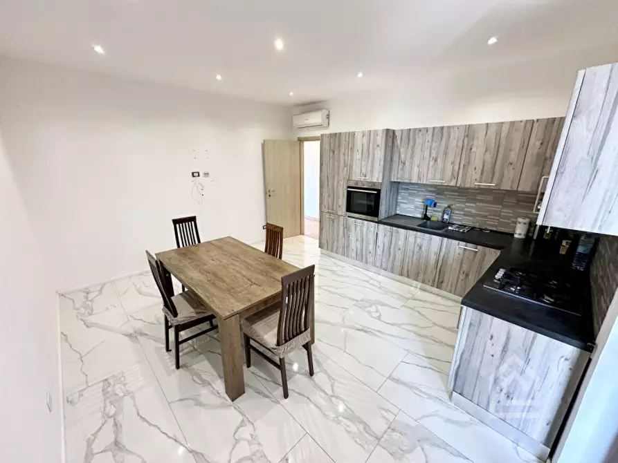 Immagine 17 di Appartamento in vendita  in Via Carpi 2/d a Rondissone