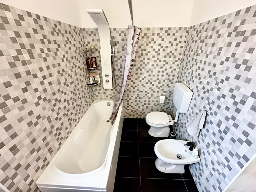 Immagine 23 di Appartamento in vendita  in Via Carpi 2/d a Rondissone