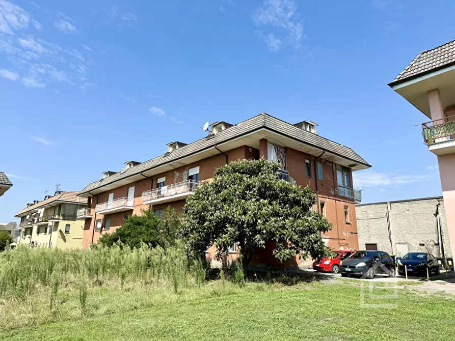 Immagine 28 di Appartamento in vendita  in Via Carpi 2/d a Rondissone