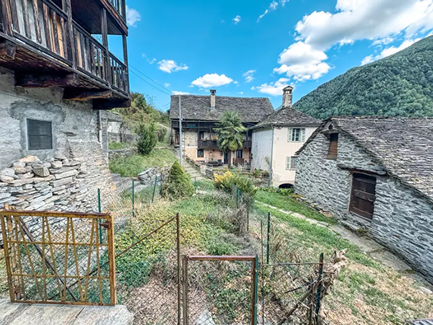 Immagine 15 di Villetta a schiera in vendita  in Via per Rossa 10 a Boccioleto