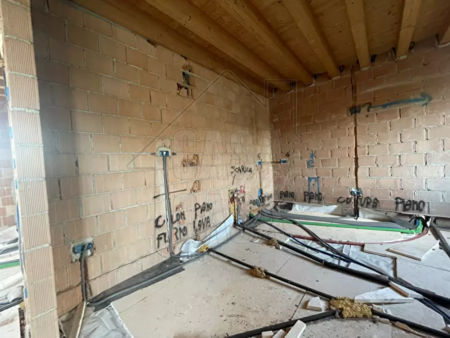 Immagine 2 di Casa bifamiliare in vendita  in Via Roma a Ospedaletto Euganeo