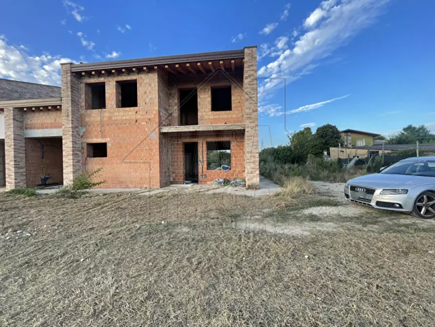 Immagine 10 di Casa bifamiliare in vendita  in Via Roma a Ospedaletto Euganeo