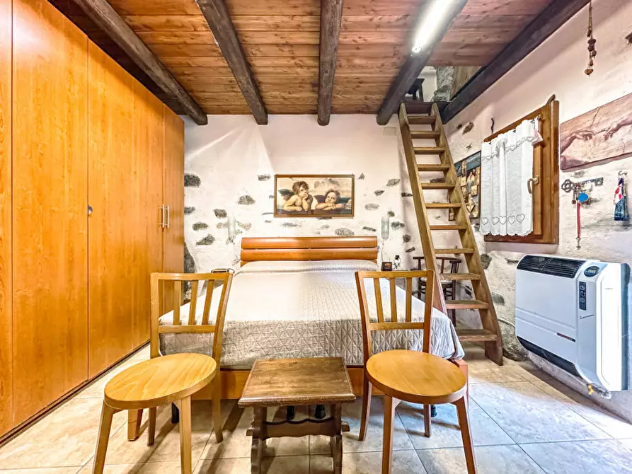 Immagine 5 di Casa indipendente in vendita  in Frazione Gabbio a Varallo