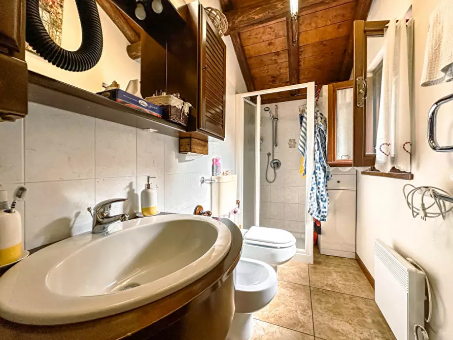 Immagine 7 di Casa indipendente in vendita  in Frazione Gabbio a Varallo