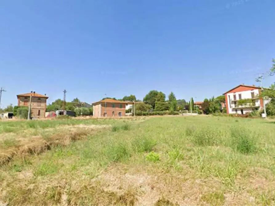 Immagine 3 di Terreno in vendita  in Sanfatucchio a Castiglione Del Lago