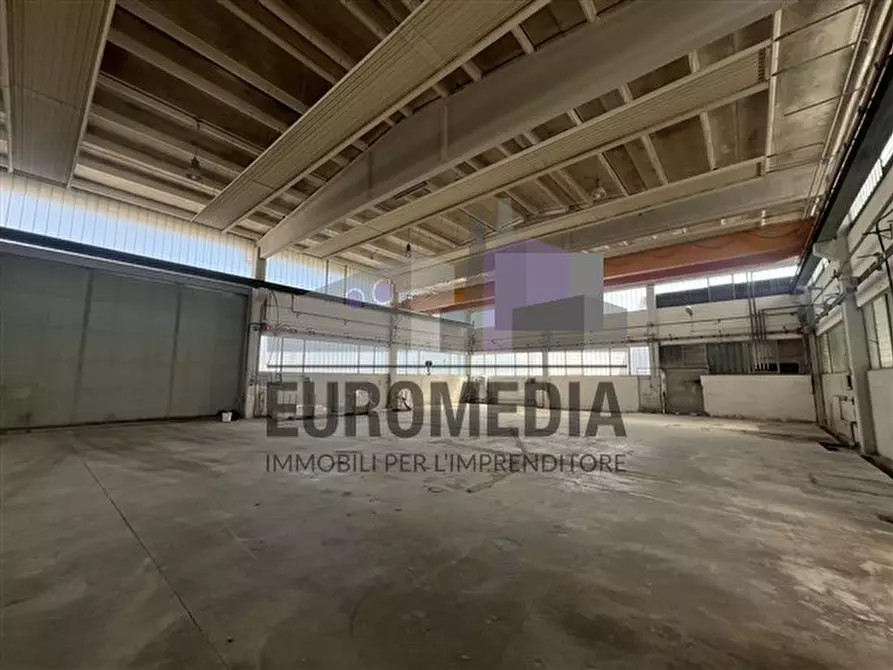 Immagine 2 di Capannone industriale in vendita  in Via A. Manzoni a Montecchio Maggiore