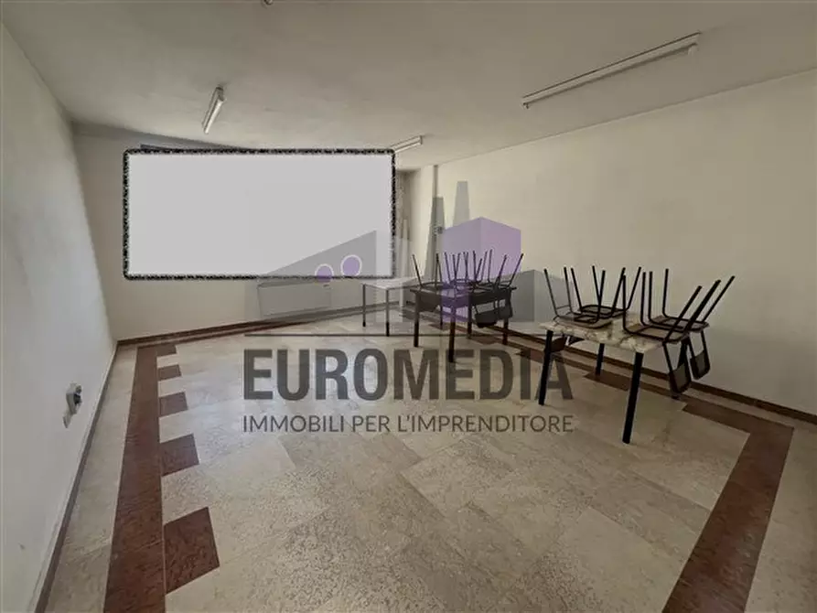 Immagine 3 di Capannone industriale in vendita  in Via A. Manzoni a Montecchio Maggiore