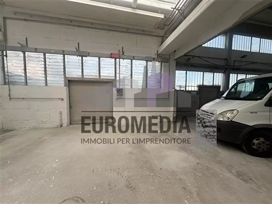 Immagine 7 di Capannone industriale in vendita  in Via A. Manzoni a Montecchio Maggiore