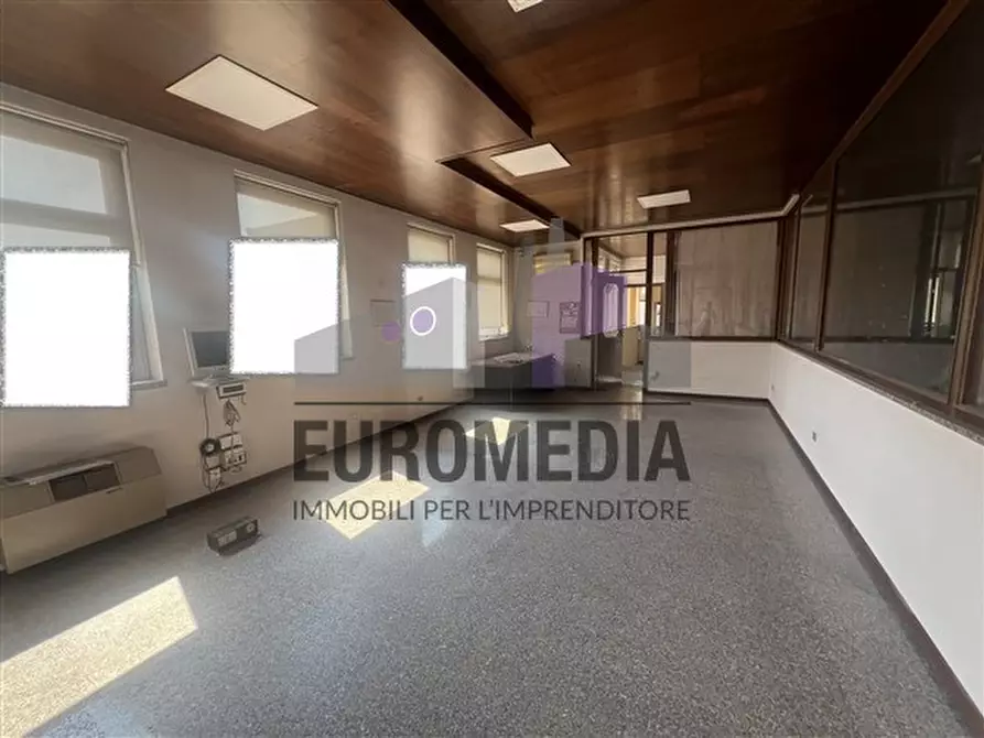 Immagine 11 di Capannone industriale in vendita  in Via A. Manzoni a Montecchio Maggiore