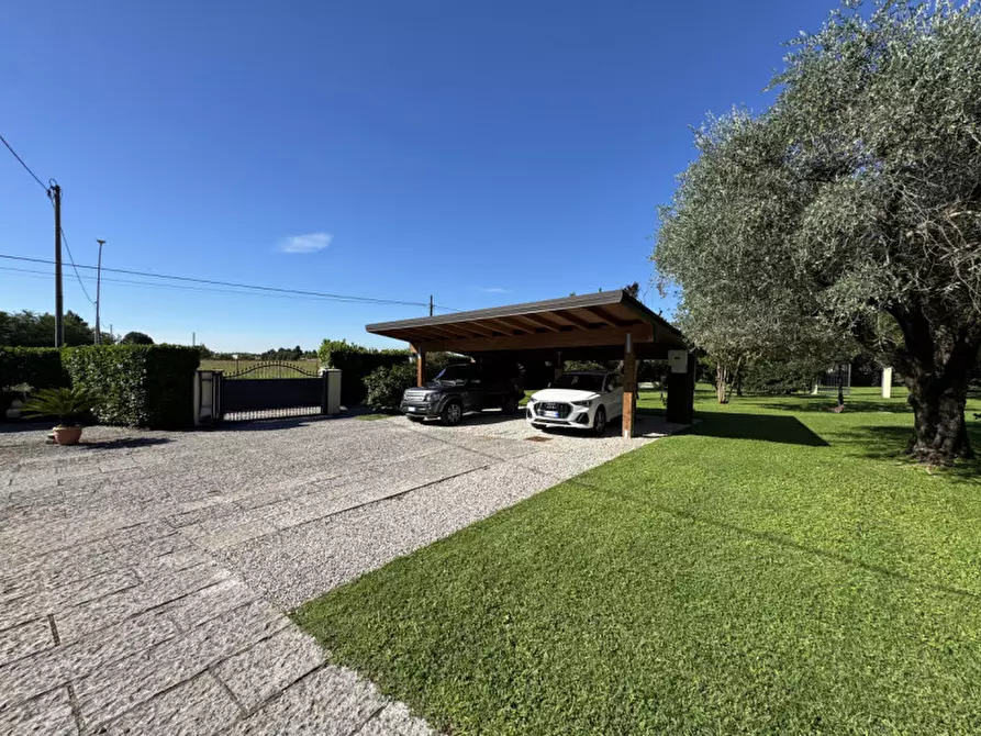 Immagine 40 di Villa in vendita  in Via Molinetto a Romano D'ezzelino
