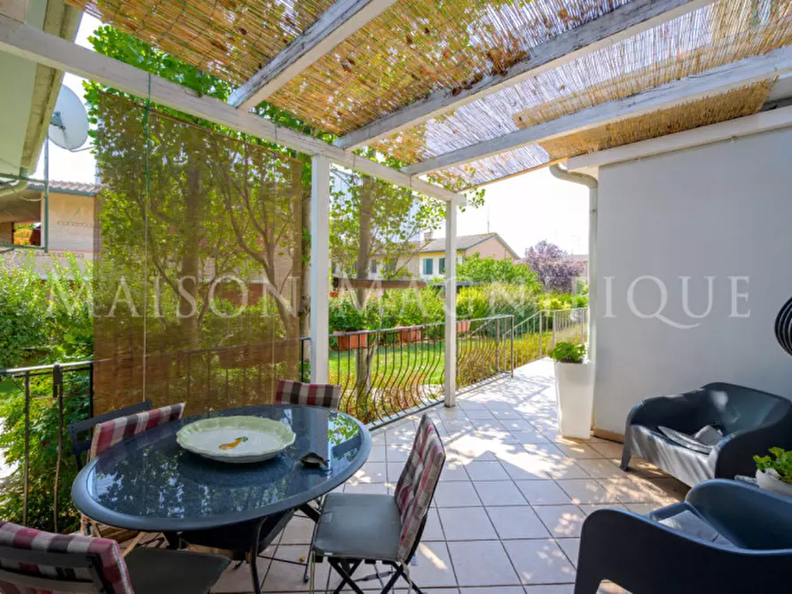 Immagine 4 di Casa bifamiliare in vendita  in Via delle Viole a Vigarano Mainarda