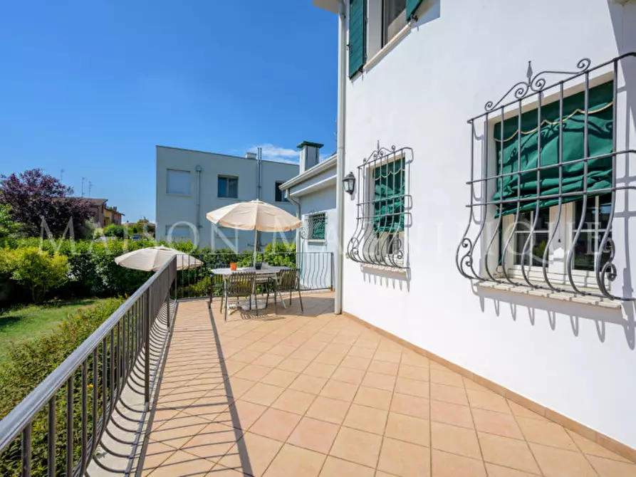 Immagine 78 di Casa bifamiliare in vendita  in Via delle Viole a Vigarano Mainarda