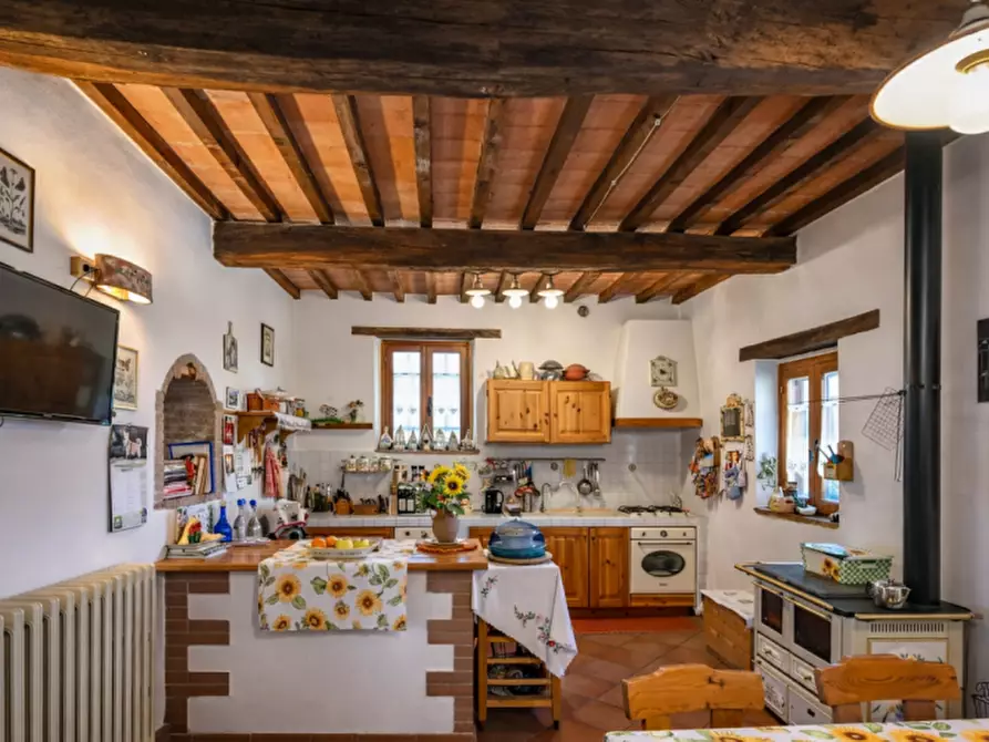 Immagine 7 di Rustico / casale in vendita  a Corciano