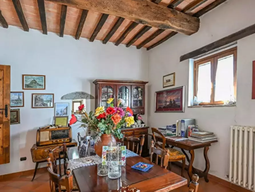 Immagine 8 di Rustico / casale in vendita  a Corciano