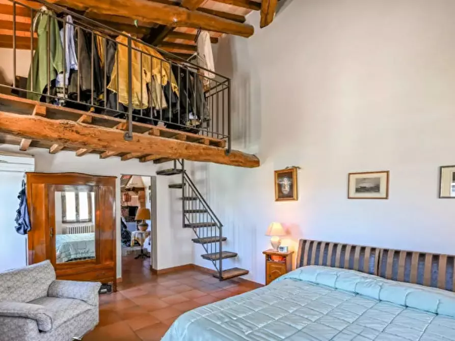 Immagine 11 di Rustico / casale in vendita  a Corciano