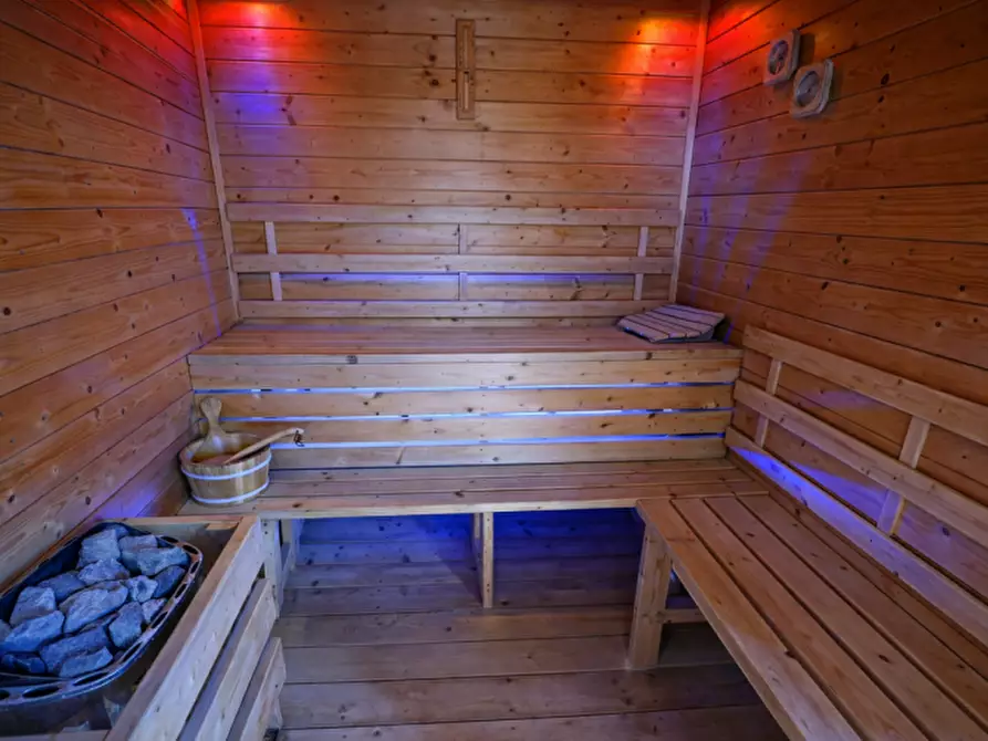 Immagine 24 di Rustico / casale in vendita  a Corciano