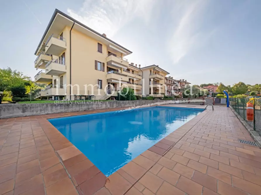 Immagine 5 di Appartamento in vendita  in VIA SAN ZENO Piano 2-3 a Bardolino