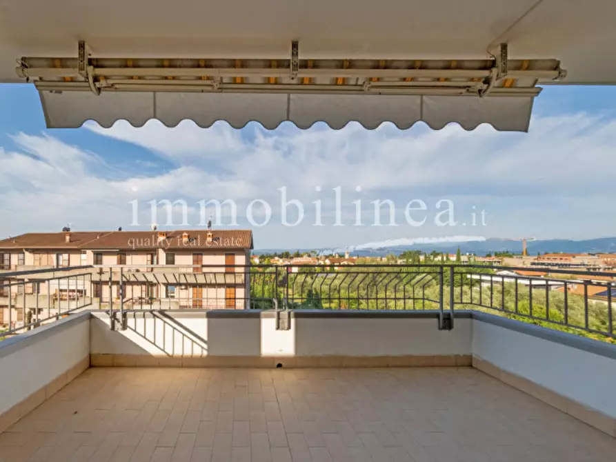 Immagine 8 di Appartamento in vendita  in VIA SAN ZENO Piano 2-3 a Bardolino