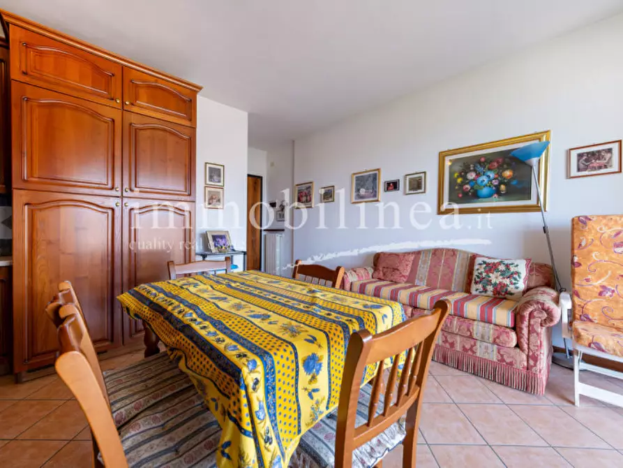 Immagine 27 di Appartamento in vendita  in VIA SAN ZENO Piano 2-3 a Bardolino