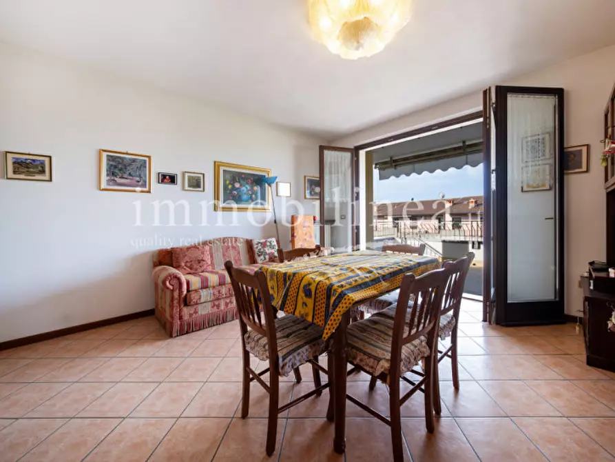 Immagine 28 di Appartamento in vendita  in VIA SAN ZENO Piano 2-3 a Bardolino