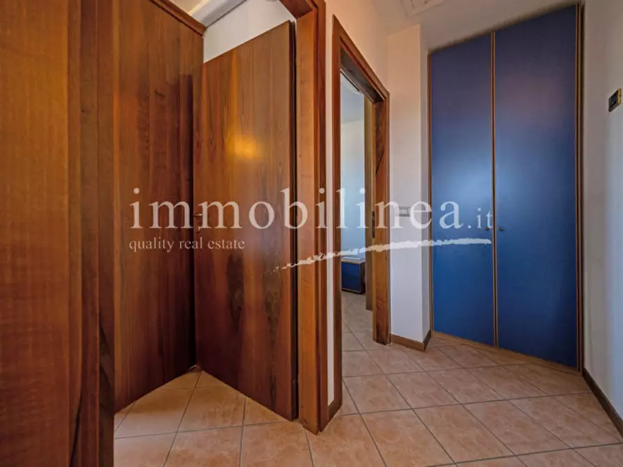 Immagine 34 di Appartamento in vendita  in VIA SAN ZENO Piano 2-3 a Bardolino