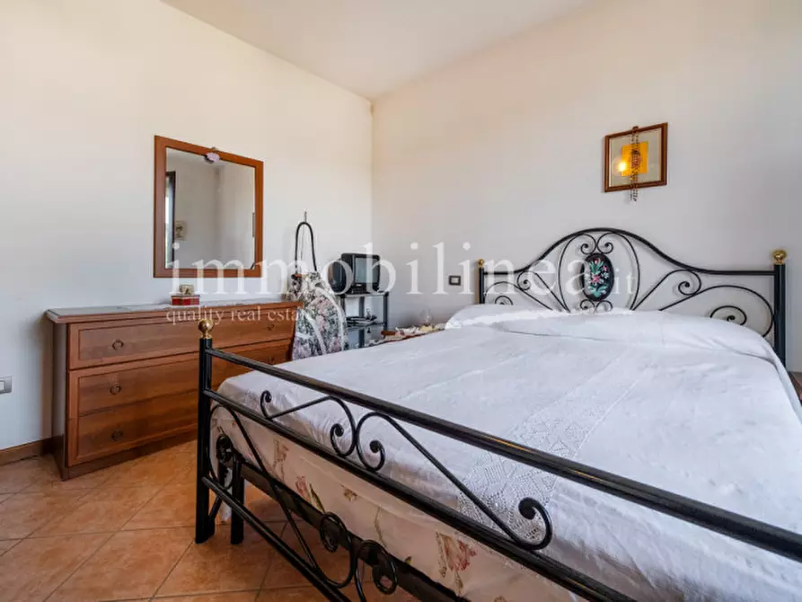 Immagine 36 di Appartamento in vendita  in VIA SAN ZENO Piano 2-3 a Bardolino