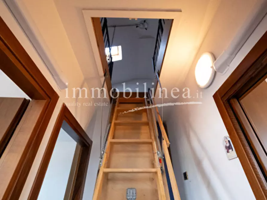 Immagine 44 di Appartamento in vendita  in VIA SAN ZENO Piano 2-3 a Bardolino