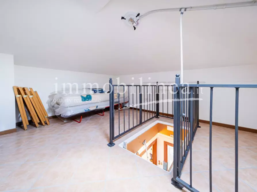 Immagine 47 di Appartamento in vendita  in VIA SAN ZENO Piano 2-3 a Bardolino