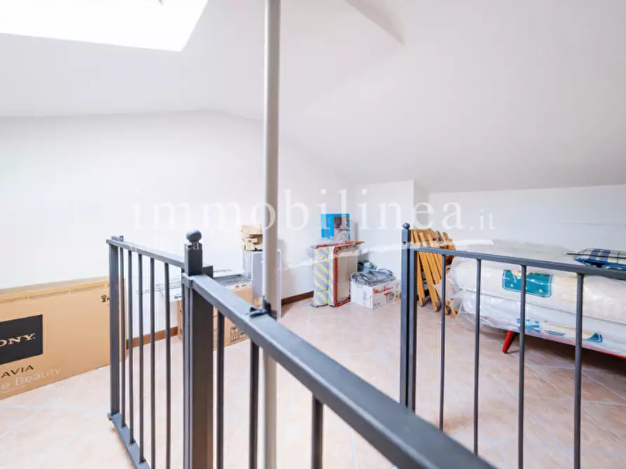 Immagine 49 di Appartamento in vendita  in VIA SAN ZENO Piano 2-3 a Bardolino