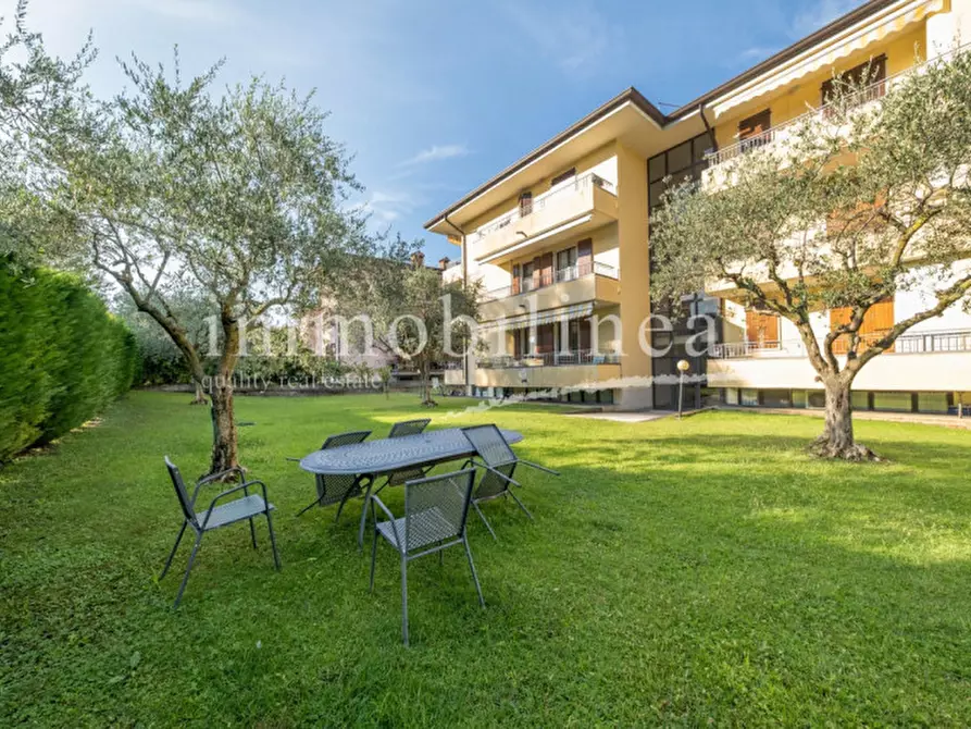 Immagine 54 di Appartamento in vendita  in VIA SAN ZENO Piano 2-3 a Bardolino