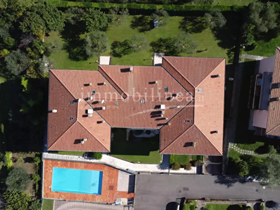 Immagine 64 di Appartamento in vendita  in VIA SAN ZENO Piano 2-3 a Bardolino