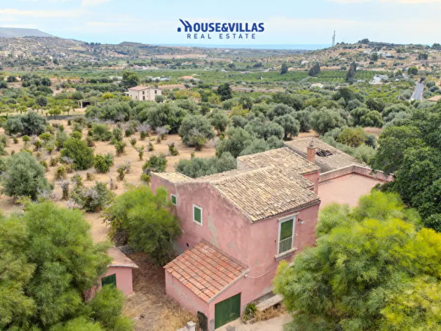 Immagine 4 di Villa in vendita  in contrada gioi a Noto