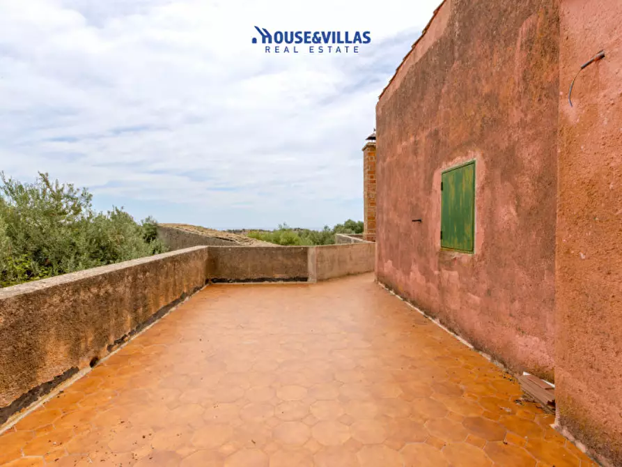 Immagine 37 di Villa in vendita  in contrada gioi a Noto