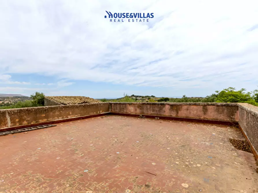 Immagine 39 di Villa in vendita  in contrada gioi a Noto