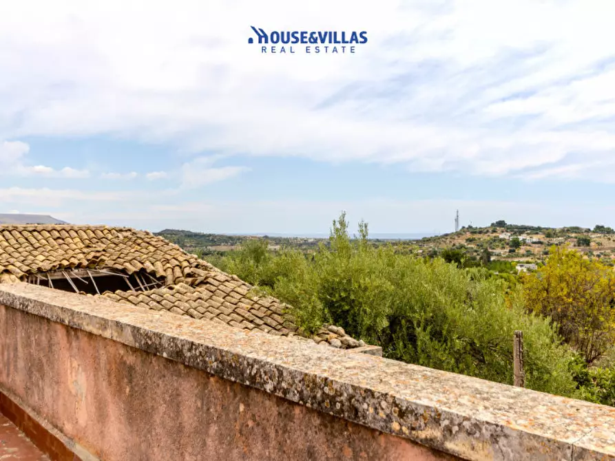 Immagine 41 di Villa in vendita  in contrada gioi a Noto