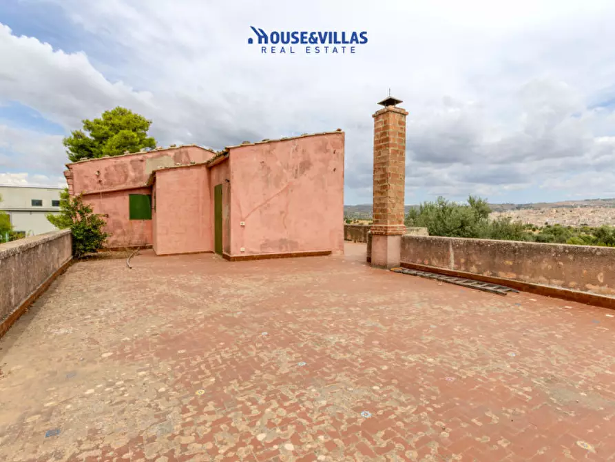 Immagine 42 di Villa in vendita  in contrada gioi a Noto