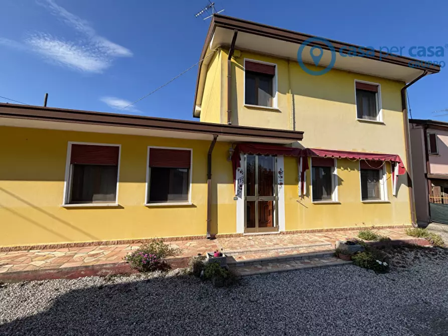 Immagine 1 di Casa indipendente in vendita  a San Martino Di Venezze