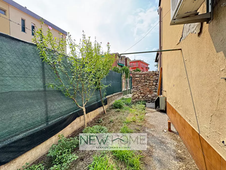 Immagine 10 di Rustico / casale in vendita  in via medoro 84 a Verona