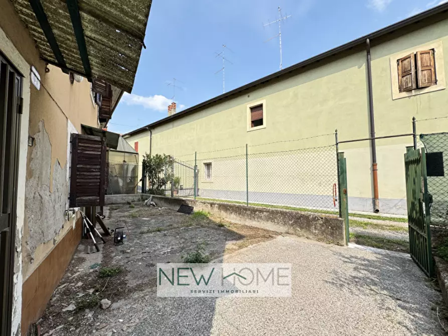 Immagine 11 di Rustico / casale in vendita  in via medoro 84 a Verona