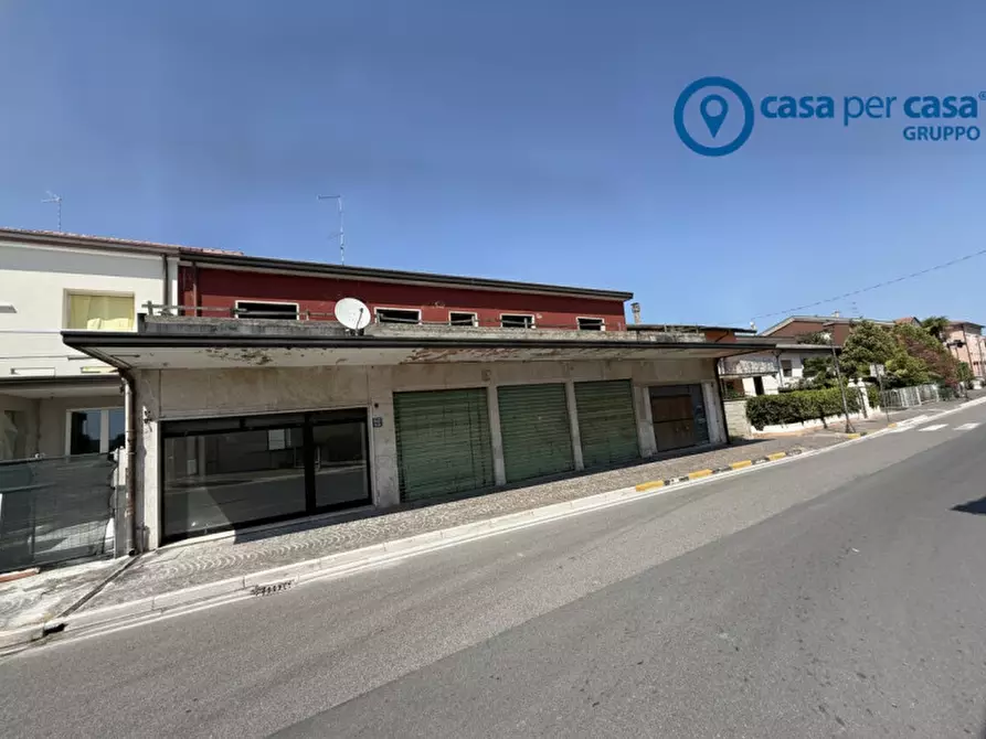 Immagine 6 di Appartamento in vendita  in Via Zara a Porto Viro
