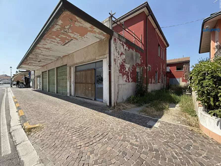 Immagine 8 di Appartamento in vendita  in Via Zara a Porto Viro
