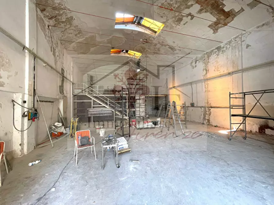 Immagine 10 di Laboratorio in vendita  in Via Trento 446 a Campi Bisenzio