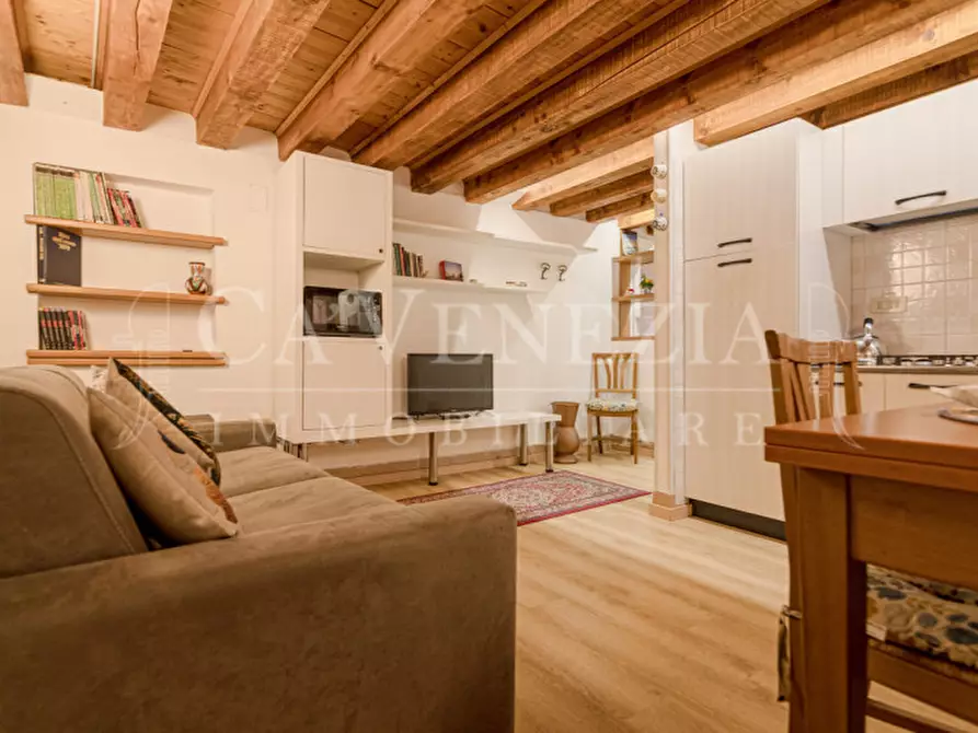 Immagine 1 di Appartamento in vendita  a Venezia