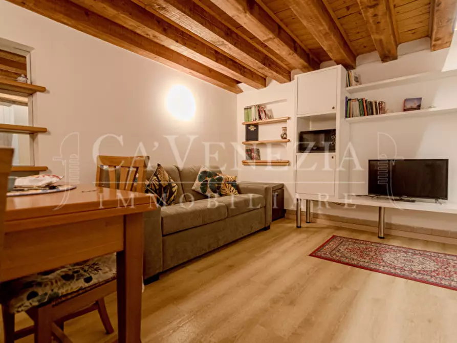 Immagine 3 di Appartamento in vendita  a Venezia