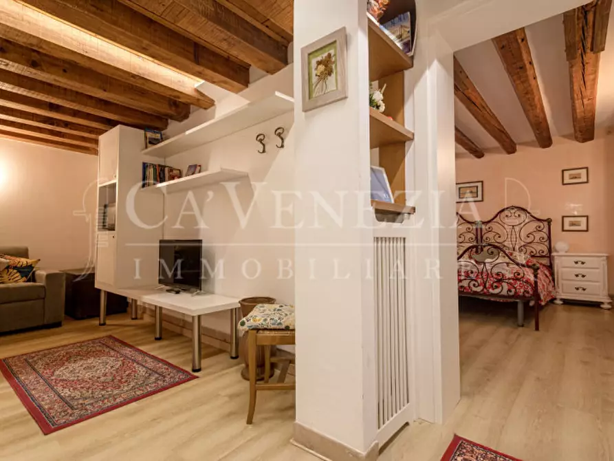 Immagine 5 di Appartamento in vendita  a Venezia