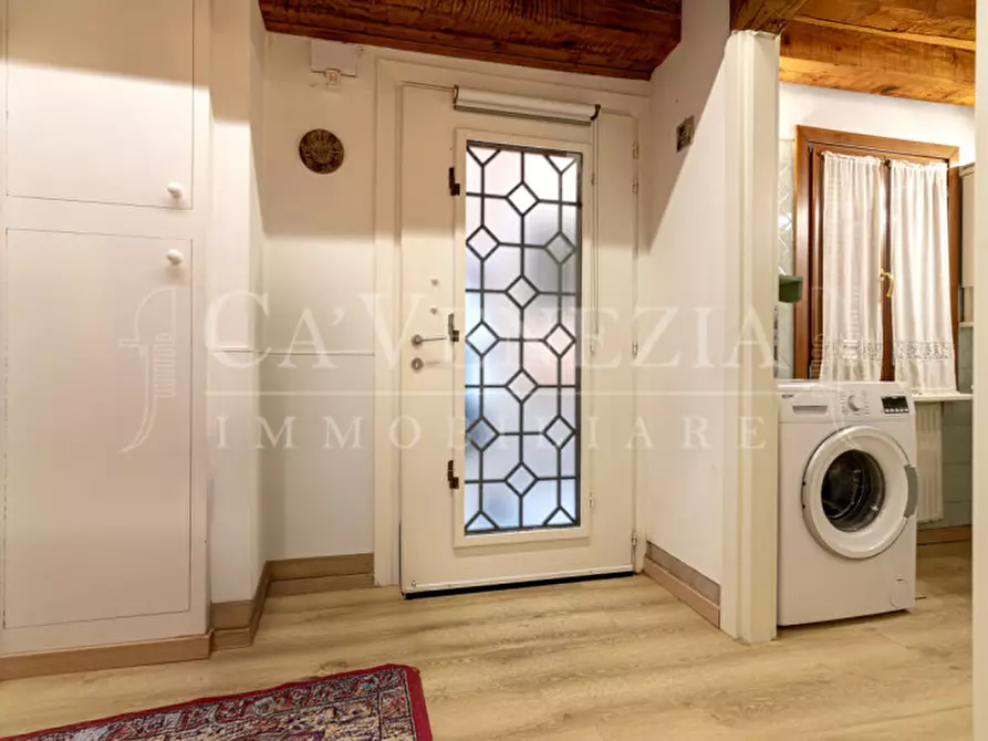 Immagine 10 di Appartamento in vendita  a Venezia