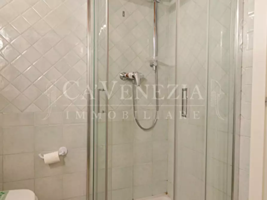 Immagine 12 di Appartamento in vendita  a Venezia