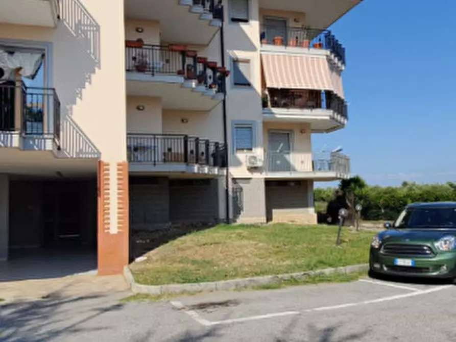 Immagine 1 di Garage in vendita  in Via Polidoro Paparo a Eboli